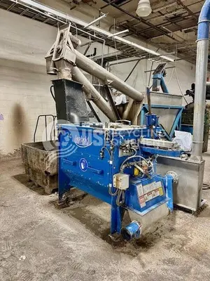 Unknown Manufacturer: Used Plastics Wash Line