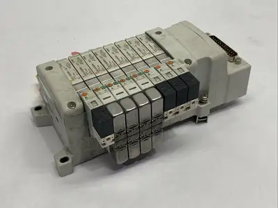 VV5QC11-08N7FD2 | SMC  Pneumatic Manifold 8-Station w/ 4x VQ1100N-5 4x VQ1400N-51 - Used