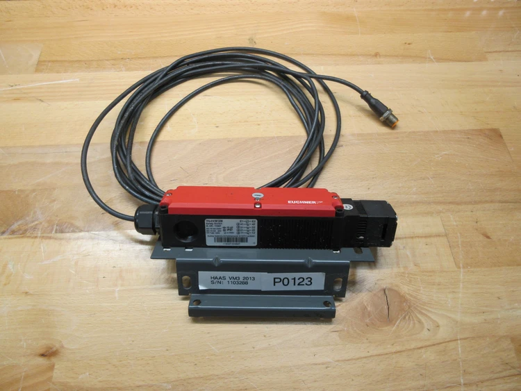 Used USED HAAS PARTS AND TOOLING HAAS 32-1095 CE DOOR INTERLOCK ASSY B (NO KEY) Parts Minnesota US | Machinesused.com #565184