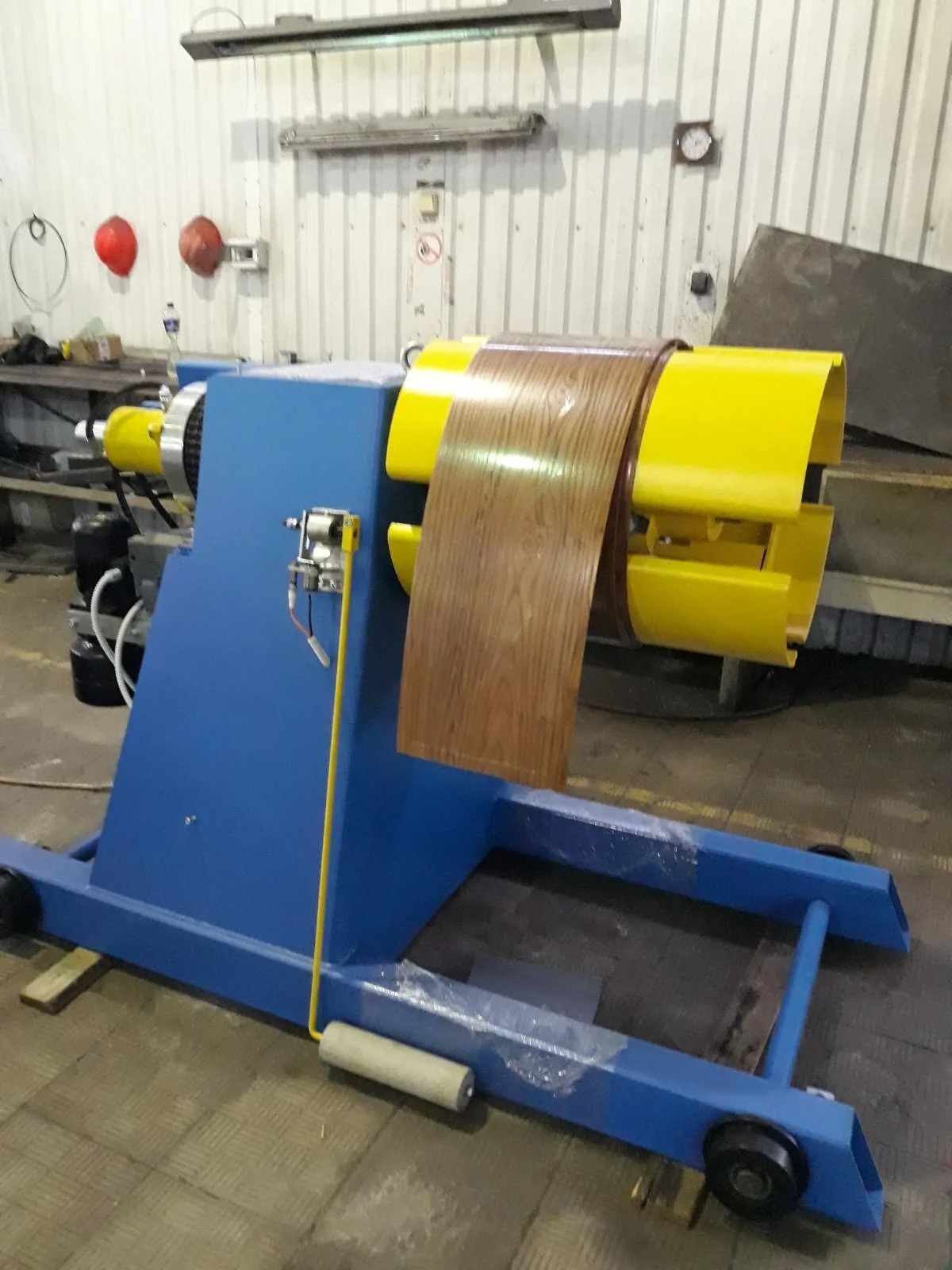 NEW 2026 Finprofile 28" x 8,000Lb Mandrel Uncoiler