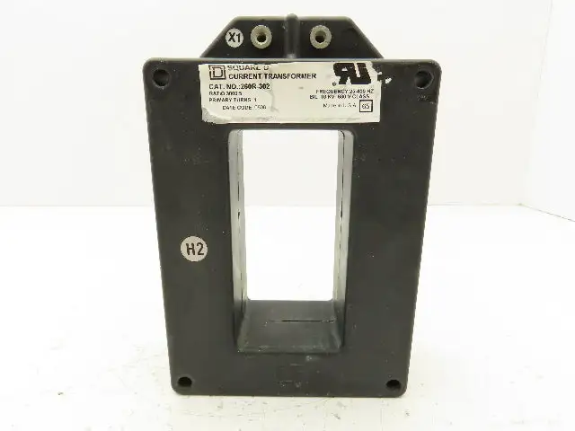 Square D 260R-302 Full Wave Current Transformer 3000:5 Ratio 600V 25-400Hz