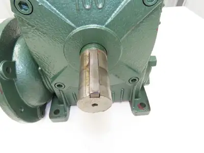 Yannuo WPDA Gear Reducer 50:1 Ratio Gearbox 35rpm RH Output 100L Metric Frame