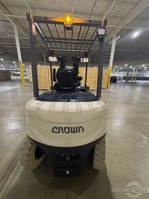 USED 2023 CROWN CB50X-7