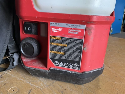 Used MILWAUKEE POWERED BASE SPRAYER Sprayers Michigan US | Miedema Asset Management Group #1397178