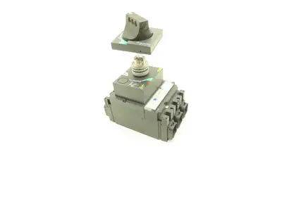 Schneider NSX100B Compact Circuit Breaker 28-40A 800V 3 Pole Panel Disconnect