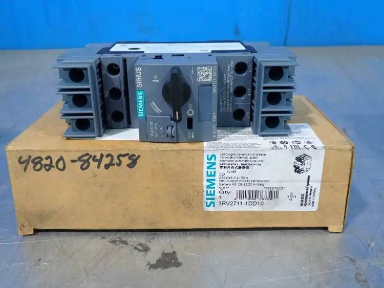 Used SIEMENS 3RV27111DD10 Circuit Breakers Ohio US | HGR 24 #907463