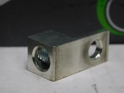 Box of 50 Burndy KA2U Termination Lugs AL9CU 1/4" Stud 50 lb-in Torque New