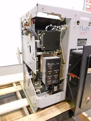 Used GE AKR-8D-100 Circuit Breakers Ohio US | Equipment Recovery Corp. #1329705