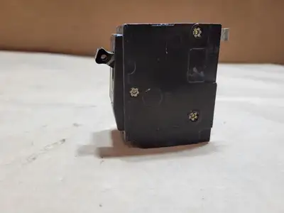 Used SQUARE D QO215 Switchgears British Columbia CA | Lenmark #1438671