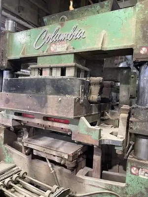 Used 1987 COLUMBIA 30 Block Making Machines Quebec CA | DIT Equip #1412376