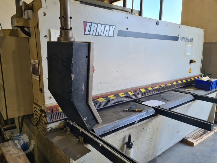 Used 2007 ERMAKSAN CNC HVR 3100 X 6 Power Squaring Shears (Inch) SK | F.M.T. Group s.r.o. #1253208