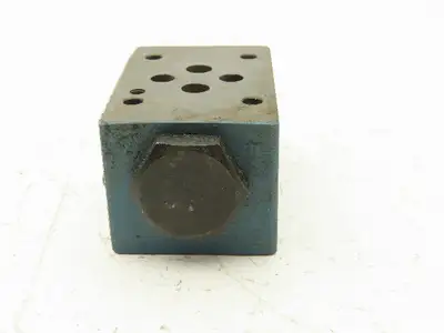 Bosch 0-811-024-105 Hydraulic Manifold Check Valve Block 4500 PSI