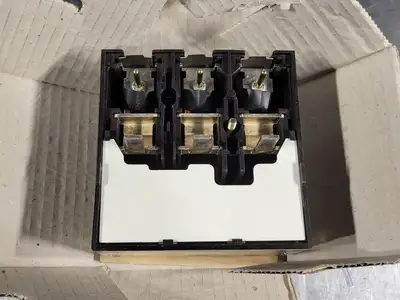 NEW MOELLER ZM6-50-320-OBI-CNA