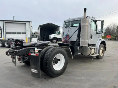 Used 2011 FREIGHTLINER BUSINESS CLASS M2112 Cab Chassis trucks Washington US | Puget Sound Truck Sales #1546539