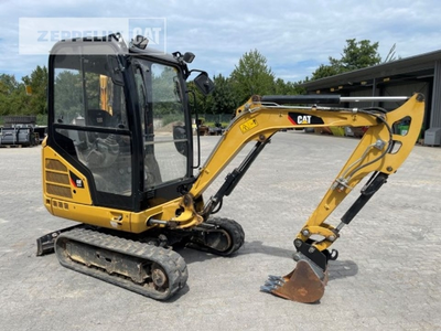 USED 2023 Caterpillar 301.7D