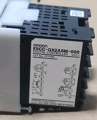 NEW Omron E5CC-QX2ASM-000