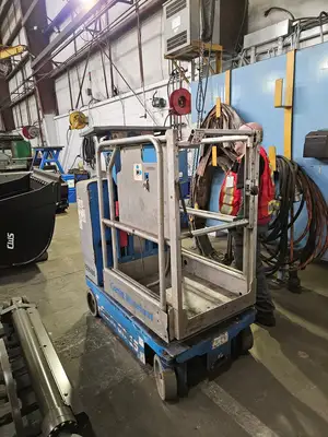 Used GENIE GR-15 Manlifts British Columbia CA | Lenmark #1426271