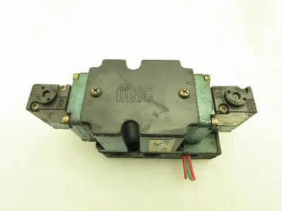 MAC 6521B-211-PM-111DA Pneumatic Double Solenoid Valve 4/2-Pos 120V w/Sub-Base