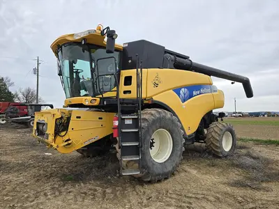 USED 2009 NEW HOLLAND CR9060