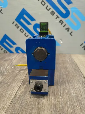 Used REXROTH 4WE 10 Y50/EG24N9K4/M Valves/Fittings South Carolina US | ESS Industrial Equipment Sales #1311287