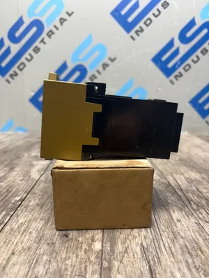 USED Allen Bradley 700-P400A1