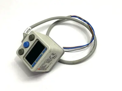 USED SMC ZSE40A-C4-T DIGITAL VACUUM PRESSURE SWITCH