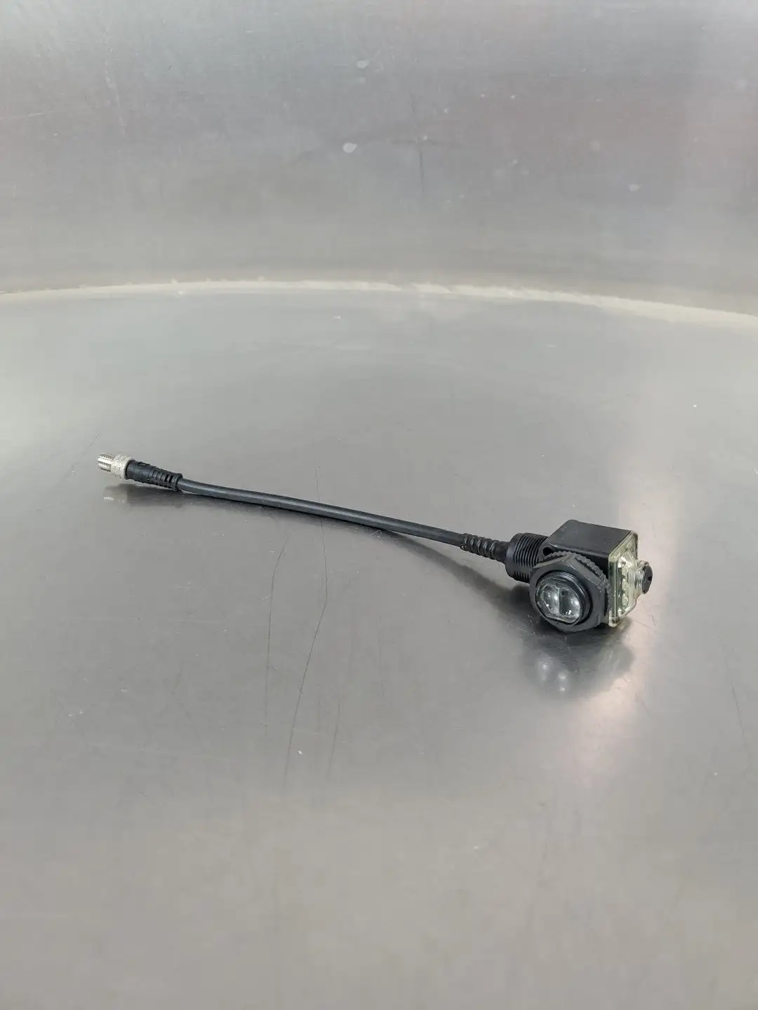 Allen Bradley 42EF-D1MPAK-Y4 Photoelectric Sensor, 500mm, 11-30VDC. 5E-34/6