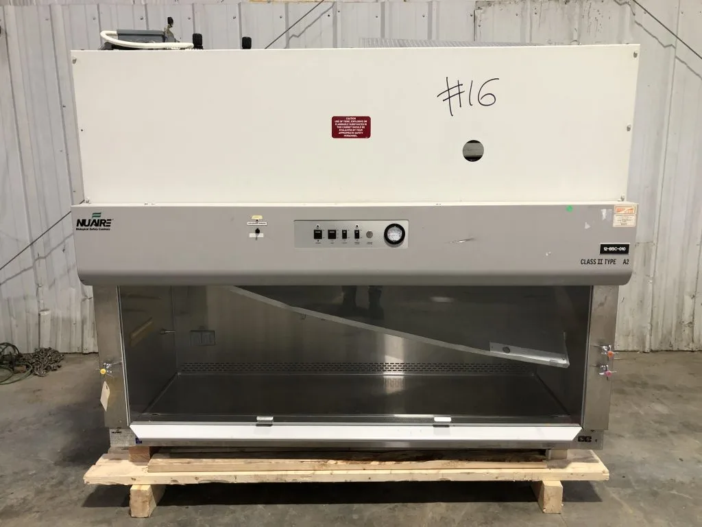 Nuaire NU-S425-600 Fume Hood / Biological Safety Cabinet 115V