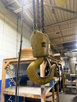 5 TON x 8' x 10' JIB ARM CRANE W/ 3 TON YALE HOIST: YOBRO #24982