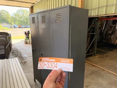 Used LYON LOT OF (2) SETS OF LOCKERS. General Storage Systems Michigan US | Miedema Asset Management Group #1396056