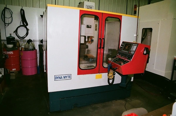 Used 1996 DYNA MYTE Vertical Machining Centers | Two Spade Machinery LLC #507797