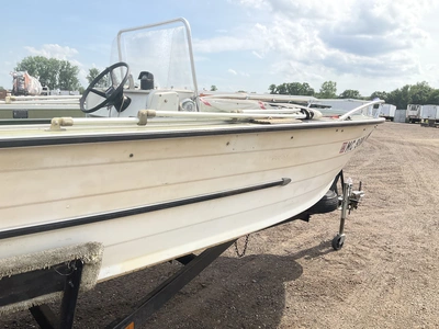 USED 1972 STARCRAFT MARINER