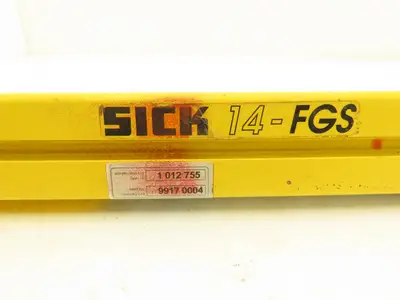 Sick FGSS 300-111 Light Curtain Emitter 300mm Height 6m sensing Distance 24V