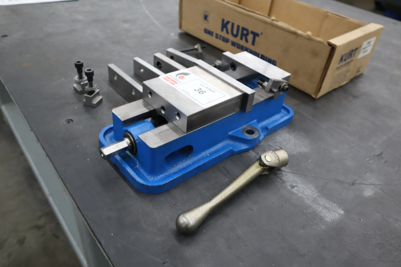 Used KURT WORKHOLDING SOLUTIONS D40 Vises Minnesota US | Machinesused.com #1505718