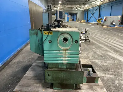 USED 1974 HARRISON M400 CENTER LATHE