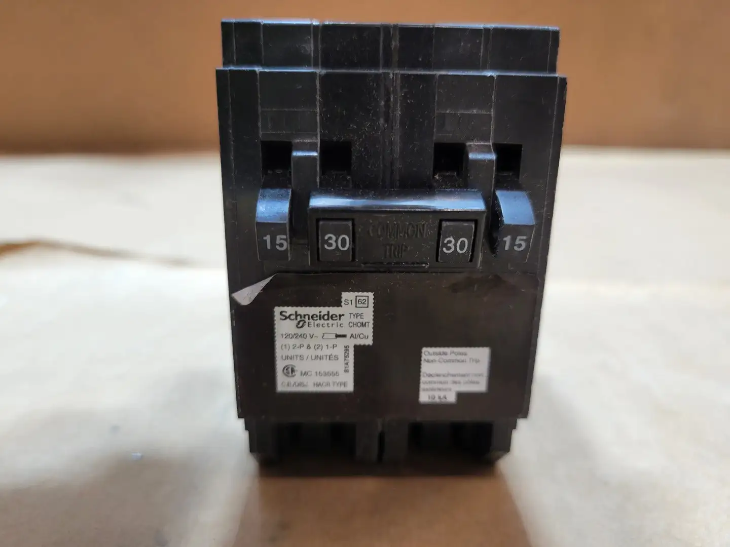 New | in-Stock SCHNEIDER CHOMT1515230 Switchgears British Columbia CA | Lenmark #1438387