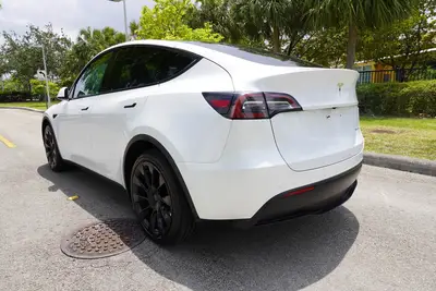 Used 2022 TESLA MODEL Y SUVs Florida US | Truck and Van Outlet #1509246
