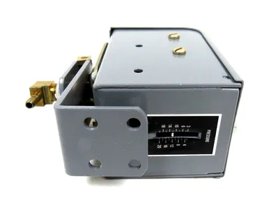 NEW JOHNSON CONTROLS P10BC-7C PRESSURE CONTROL P10BC7C