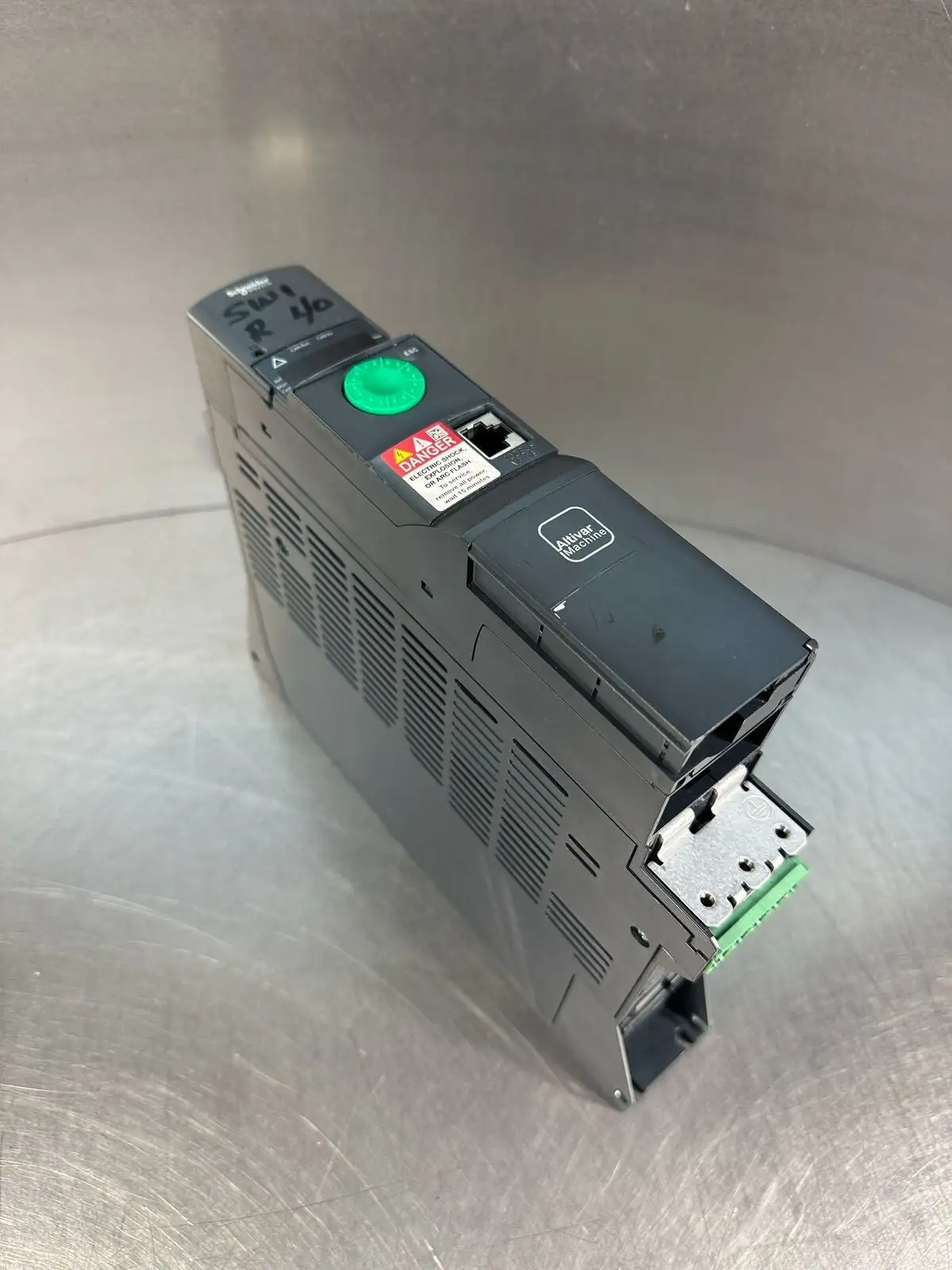 Schneider Electric ATV320U07N4B Altivar 320 0.75kW – 1HP (8.5.8)