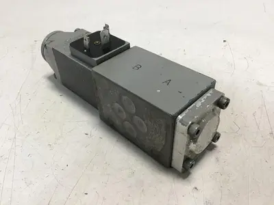 USED REXROTH Z4WE6E6821/AW120-60N9Z45