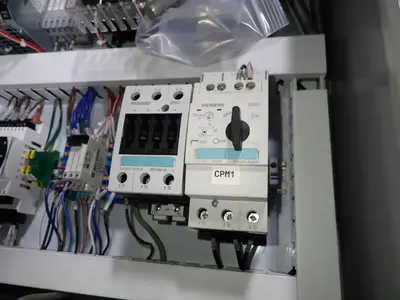 USED LEYBOLD SP250