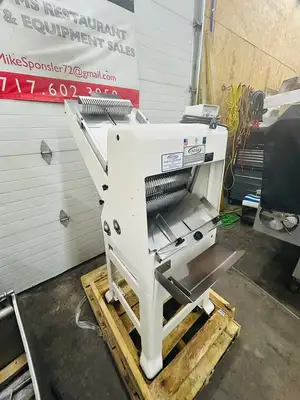 Oliver 797-32NC Bread Slicer  Fully Refurbished, Tested and Working