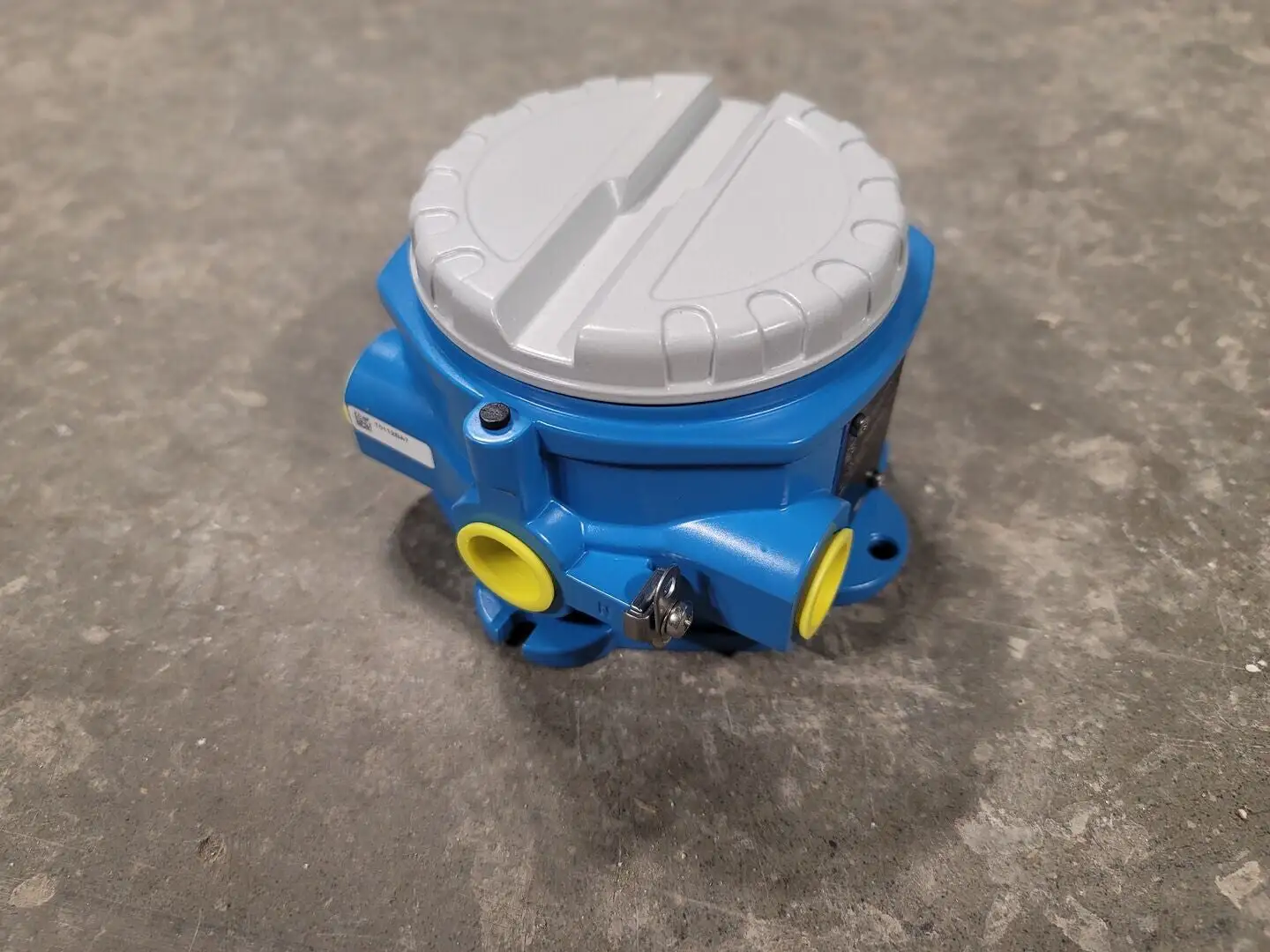 NEW ENDRESS+HAUSER TMT142-O11131DKA1