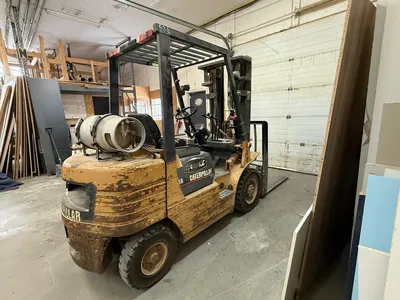 CATERPILLAR GP25 Forklifts | ListingHippo (17)