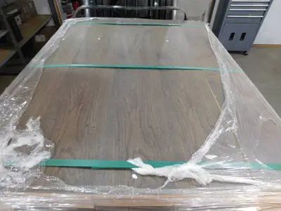 Full Pallet of Laminate Flooring – Mohawk Brand