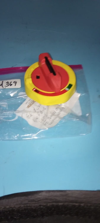 Used GE GE Rotary Disconnect Switch Handle Relays & Switches Arizona US | ASSET CONVERSION SPECIALISTS, INC. #1348198