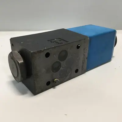 USED VICKERS DG4V-3-2A-M-U-H7-60