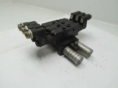 Parker B562ACD53C 3 B5 Series Pneumatic Valves on base w/ FB7 Silencers