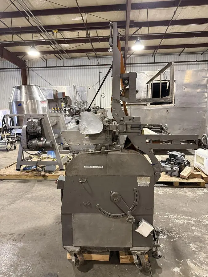 USED APV 390