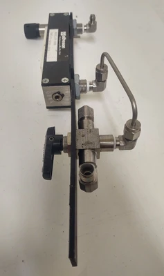USED Dwyer FM-1000